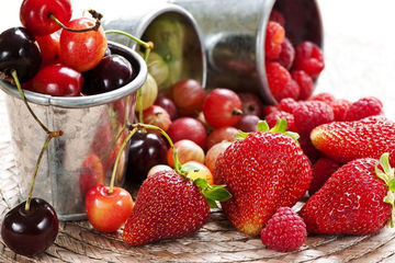 Домашние фруктовые и ягодные маски для лица