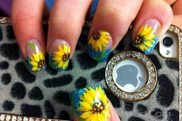 Маникюр Подсолнух