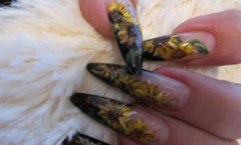 Маникюр Подсолнухи