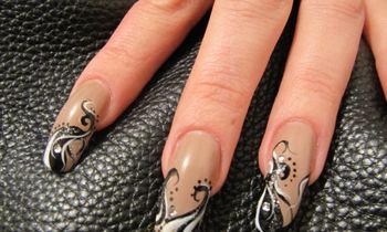 Расписной маникюр