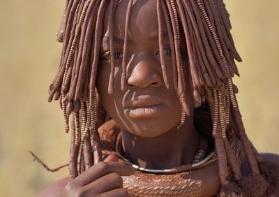 Искусство плетения косичек в Намибии