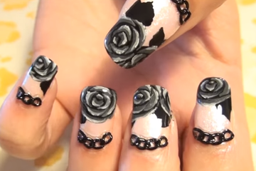 Маникюр Черная роза
